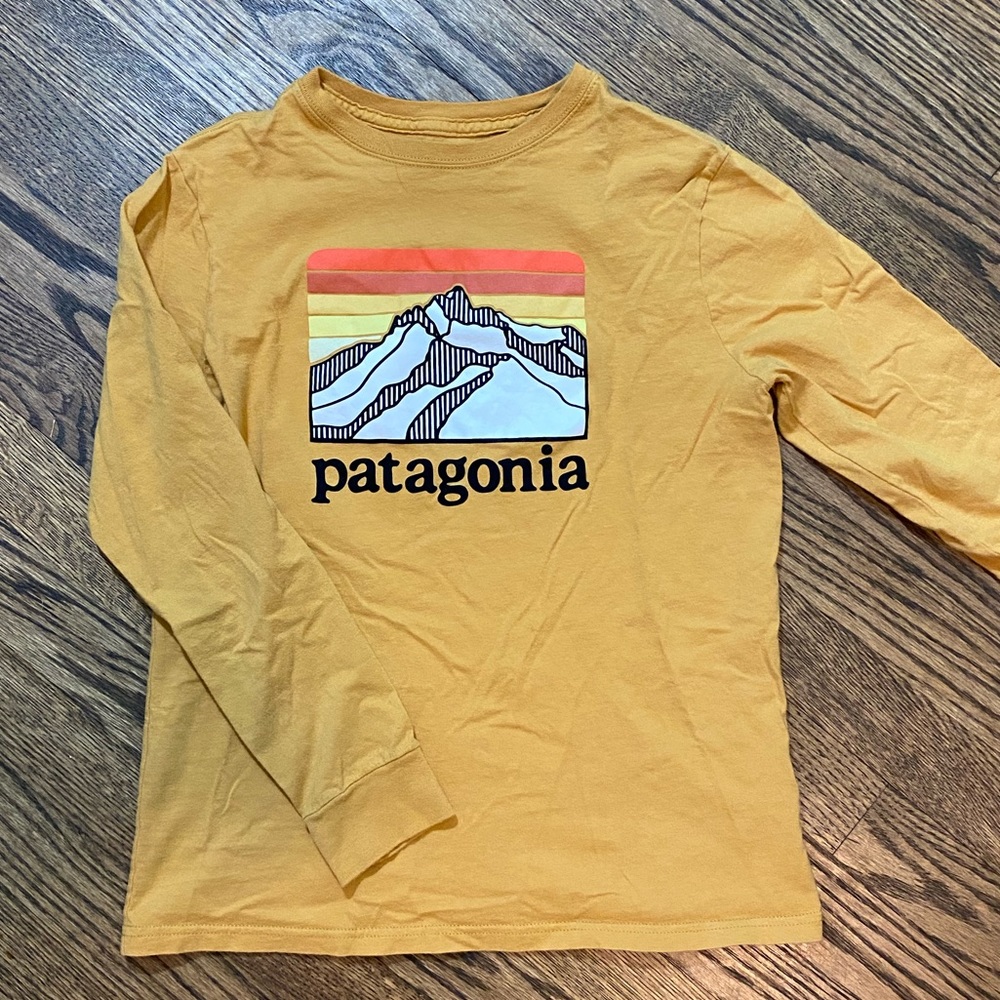 Patagonia Boy’s long sleeve logo shirt
